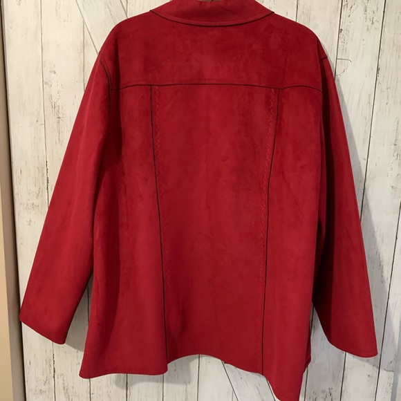 Alfred Dunner plus  Red faux suede fleece jacket - Picture 4 of 9